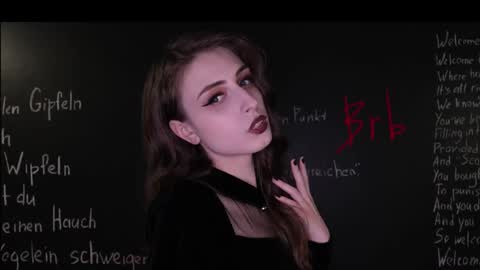 Snapshot of mistress_marlene chatting on September 17, 9:57 am Mistress Marlene online show from September 17, 9:57 am