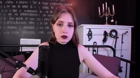 Snapshot of mistress_marlene chatting on October 12, 9:46 am Mistress Marlene online show from October 12, 9:46 am