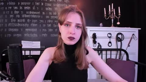 Snapshot of mistress_marlene chatting on January 26, 11:39 am Mistress Marlene online show from January 26, 11:39 am