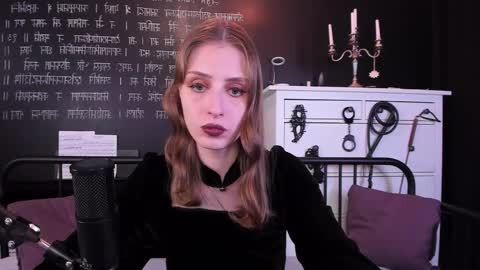 Snapshot of mistress_marlene chatting on February 7, 11:34 am Mistress Marlene online show from February 7, 11:34 am