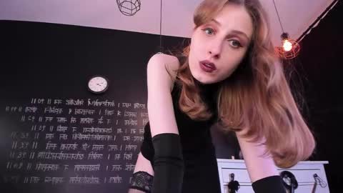 Snapshot of mistress_marlene chatting on February 8, 4:47 pm Mistress Marlene online show from February 8, 4:47 pm