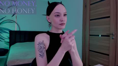 Mistress Mia online show from October 27, 11:38 pm