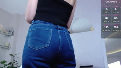 Snapshot of mistress_pamela_ chatting on March 8, 10:54 am Mistress Pamela online show from March 8, 10:54 am