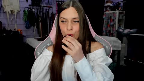 Dirty Priest and Ivi online show from February 26, 6:59 pm