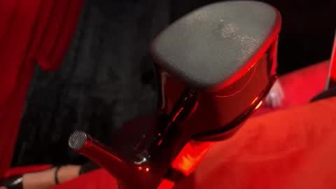 Snapshot of mistress_reina chatting on October 12, 11:03 am Mistress REINA online show from October 12, 11:03 am