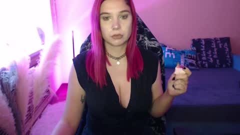 Snapshot of mistressbailey_x chatting on September 12, 2:52 pm Miss Bailey online show from September 12, 2:52 pm