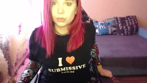 Snapshot of mistressbailey_x chatting on September 17, 9:24 am Miss Bailey online show from September 17, 9:24 am