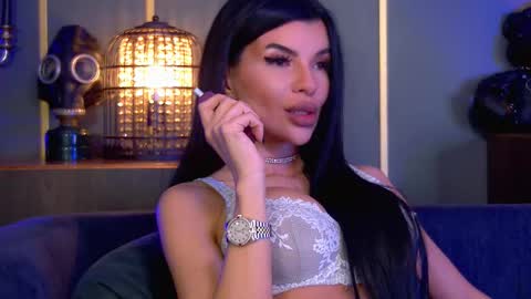 Elenia online show from February 9, 3:26 pm