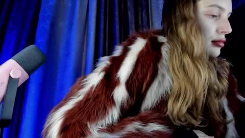 Snapshot of mistresselizy chatting on October 11, 7:17 pm mistresselizy online show from October 11, 7:17 pm