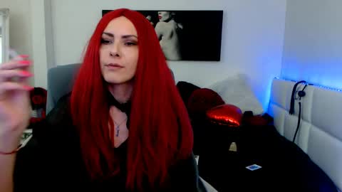 Snapshot of mistressevelyn_ chatting on March 1, 8:23 am MistressEvelyn online show from March 1, 8:23 am