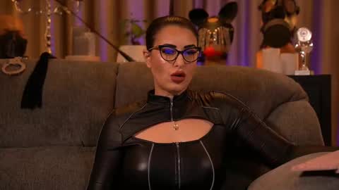 Mistress Kelly online show from November 4, 12:23 am