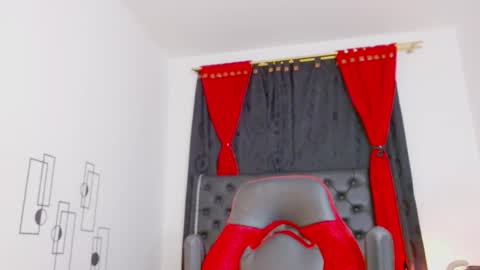 Snapshot of mistresslombana_666 chatting on September 16, 5:54 am Mistresslombana online show from September 16, 5:54 am