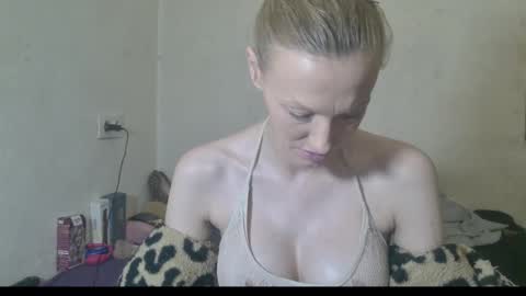 mistressmilly32 online show from February 1, 9:34 pm