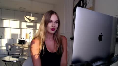 mistressuniverse online show from July 28, 6:20 pm