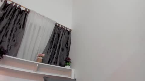 mistt_miaa online show from October 3, 11:46 pm