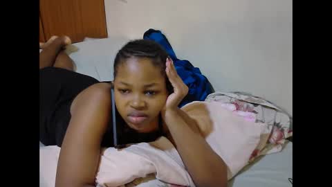 Snapshot of misty_shee chatting on September 16, 8:17 am misty_shee online show from September 16, 8:17 am