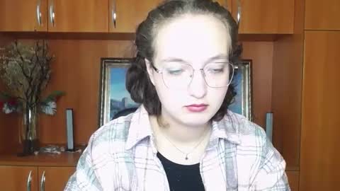 Aria online show from October 8, 9:26 am