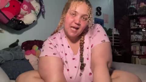 mixxedgoodness222 online show from January 9, 3:45 am