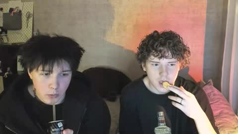 MeowMiku online show from January 18, 7:12 pm