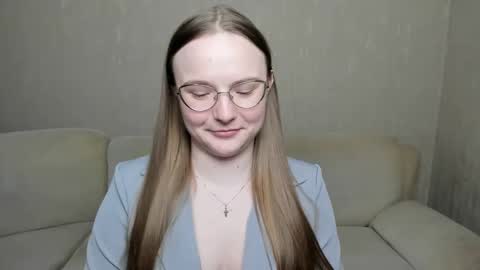 Snapshot of miya_mimi chatting on December 28, 8:04 pm Miya online show from December 28, 8:04 pm