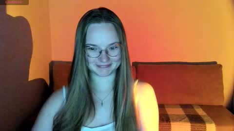 Snapshot of miya_mimi chatting on September 22, 4:33 pm Miya online show from September 22, 4:33 pm