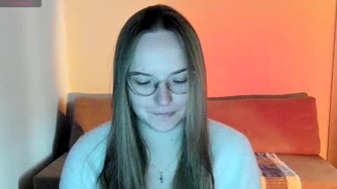 Snapshot of miya_mimi chatting on October 18, 7:45 am Miya online show from October 18, 7:45 am