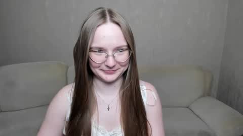 Snapshot of miya_mimi chatting on December 30, 10:45 pm Miya online show from December 30, 10:45 pm