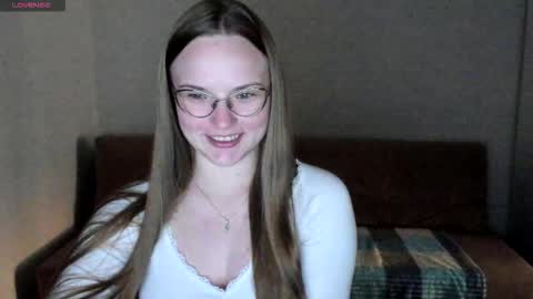 Snapshot of miya_mimi chatting on September 8, 4:28 pm Miya online show from September 8, 4:28 pm