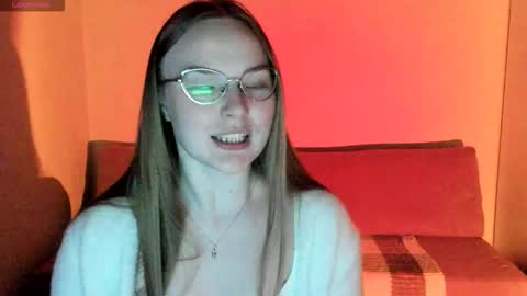 Snapshot of miya_mimi chatting on October 15, 6:42 pm Miya online show from October 15, 6:42 pm