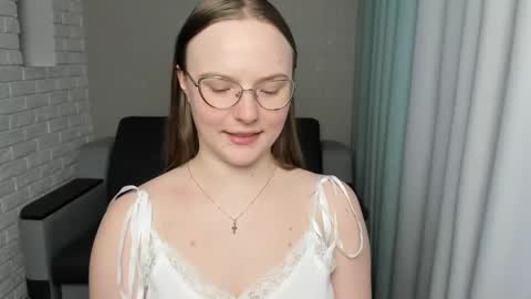 Snapshot of miya_mimi chatting on March 11, 3:02 pm Miya online show from March 11, 3:02 pm