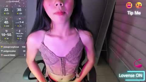 Elle online show from February 3, 4:21 am