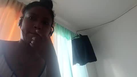 miyertres online show from November 7, 1:46 pm