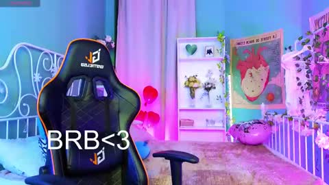 Snapshot of mizukinoyoru chatting on February 17, 3:15 am Mizuki online show from February 17, 3:15 am