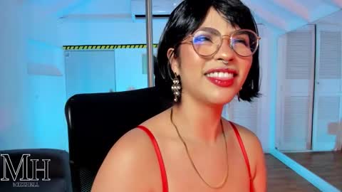 mizzhell_ online show from October 9, 2:55 pm