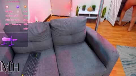 mizzhell_ online show from January 15, 6:33 am