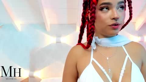 mizzhell_ online show from November 21, 4:49 pm