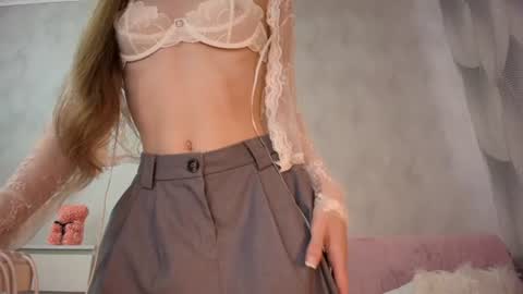Ariela online show from June 14, 2:30 pm