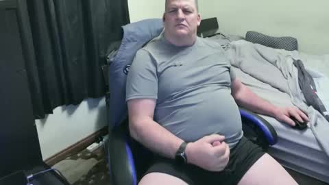 mmmthatsfunnn online show from February 10, 6:31 am