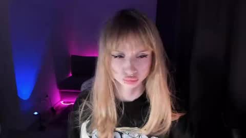 mnepohhh online show from April 3, 10:49 pm