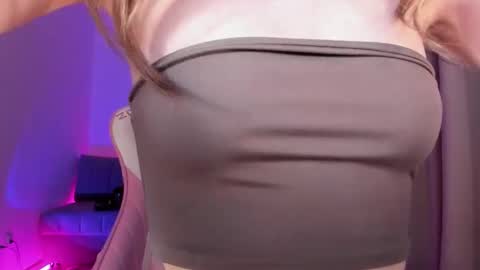 mnepohhh online show from February 15, 10:19 pm