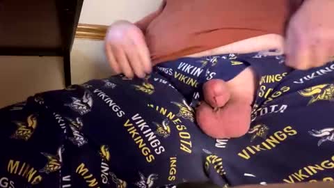 mnguy19726969 online show from February 12, 9:51 pm