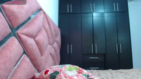 Catalina online show from April 14, 9:18 pm