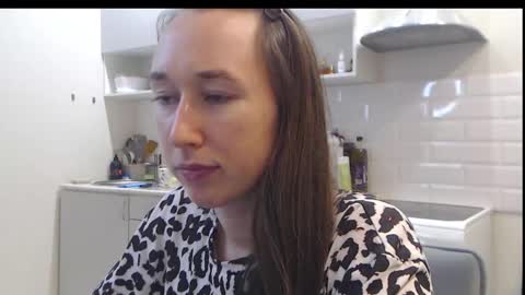 Snapshot of model_10 chatting on October 16, 11:03 pm Tatiana online show from October 16, 11:03 pm
