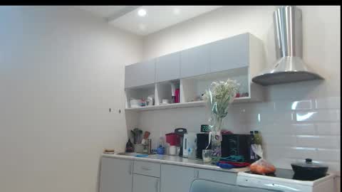 Snapshot of model_10 chatting on September 28, 7:45 pm Tatiana online show from September 28, 7:45 pm