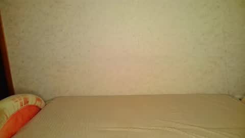 modestlily online show from February 10, 11:02 am