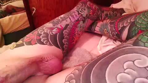 moeron40 online show from December 16, 3:35 am