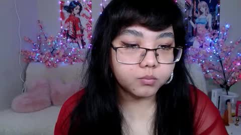 Molly online show from March 18, 4:40 am