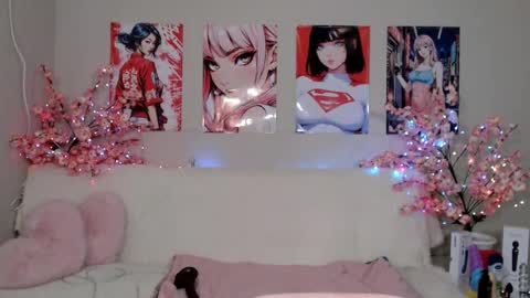 Molly online show from April 14, 8:06 am