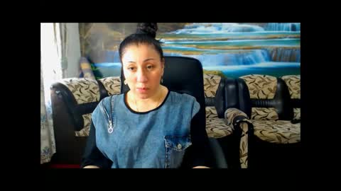 moistmady online show from March 9, 8:18 am