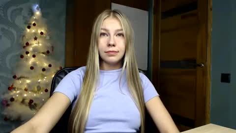 Snapshot of molli_and_tom chatting on January 17, 12:31 am Bitcoin 1P8NuZxsaNsQTx7wJJJ7Ao1mic4nvJPVLC online show from January 17, 12:31 am